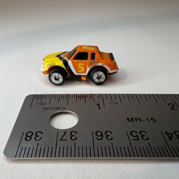 1986 Micro Machines Pontiac Grand Prix Stock Car No.5 Orange - Picture 1 of 6